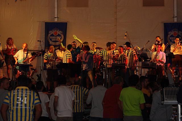 Festzelt 100